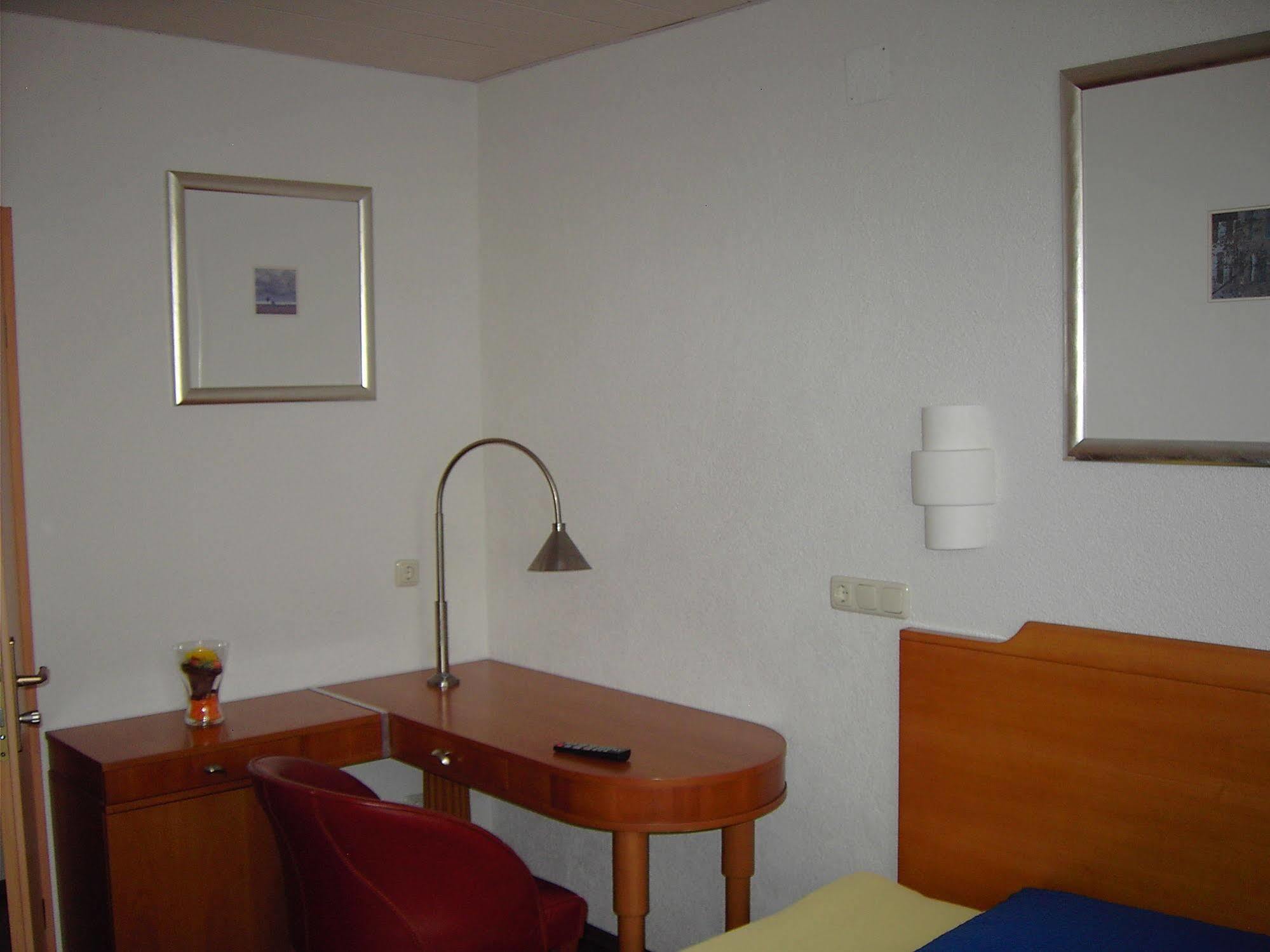 Hotel Hessisches Haus Rossdorf  Exteriér fotografie